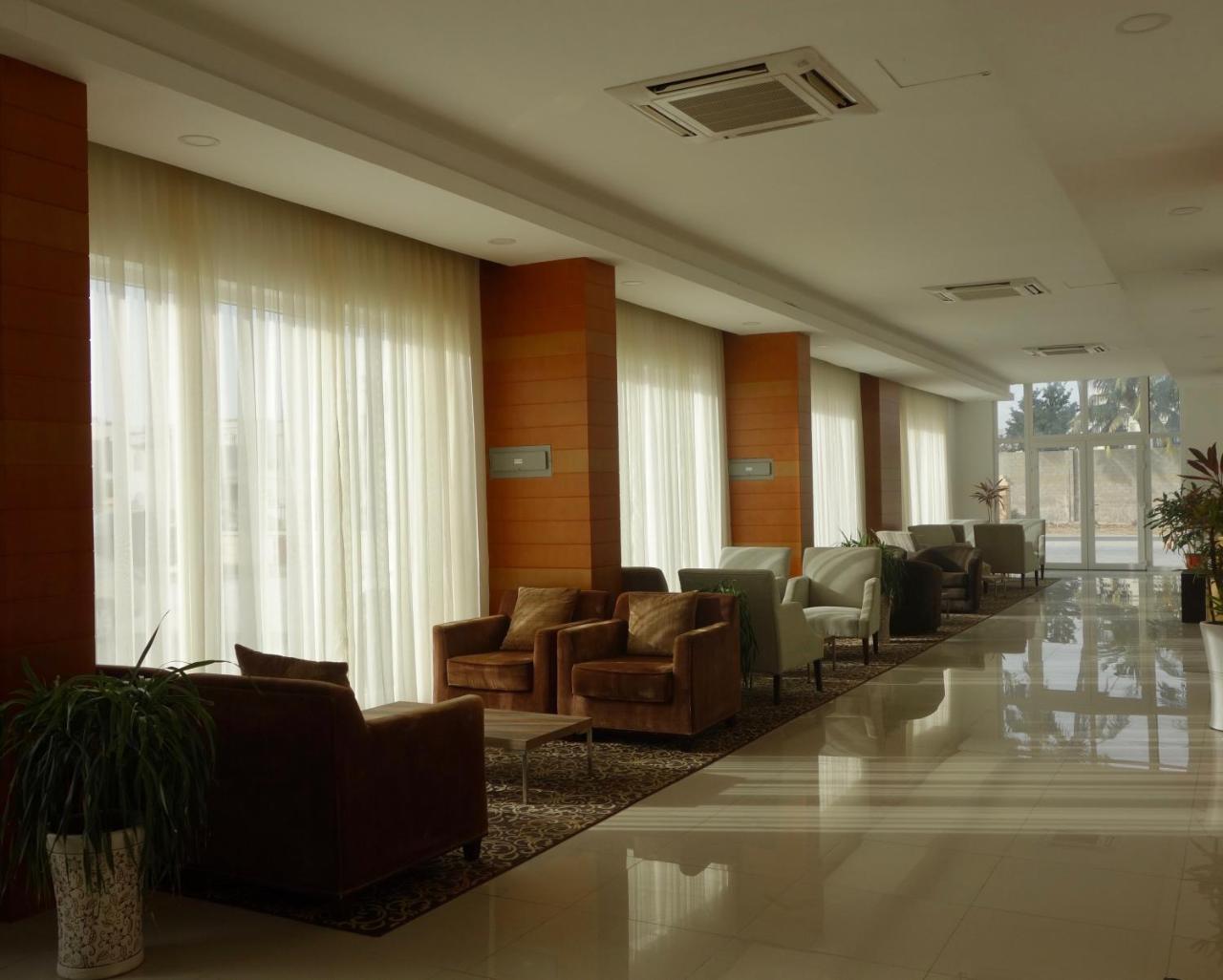 סאלאלה Grand Tayba Hotel מראה חיצוני תמונה