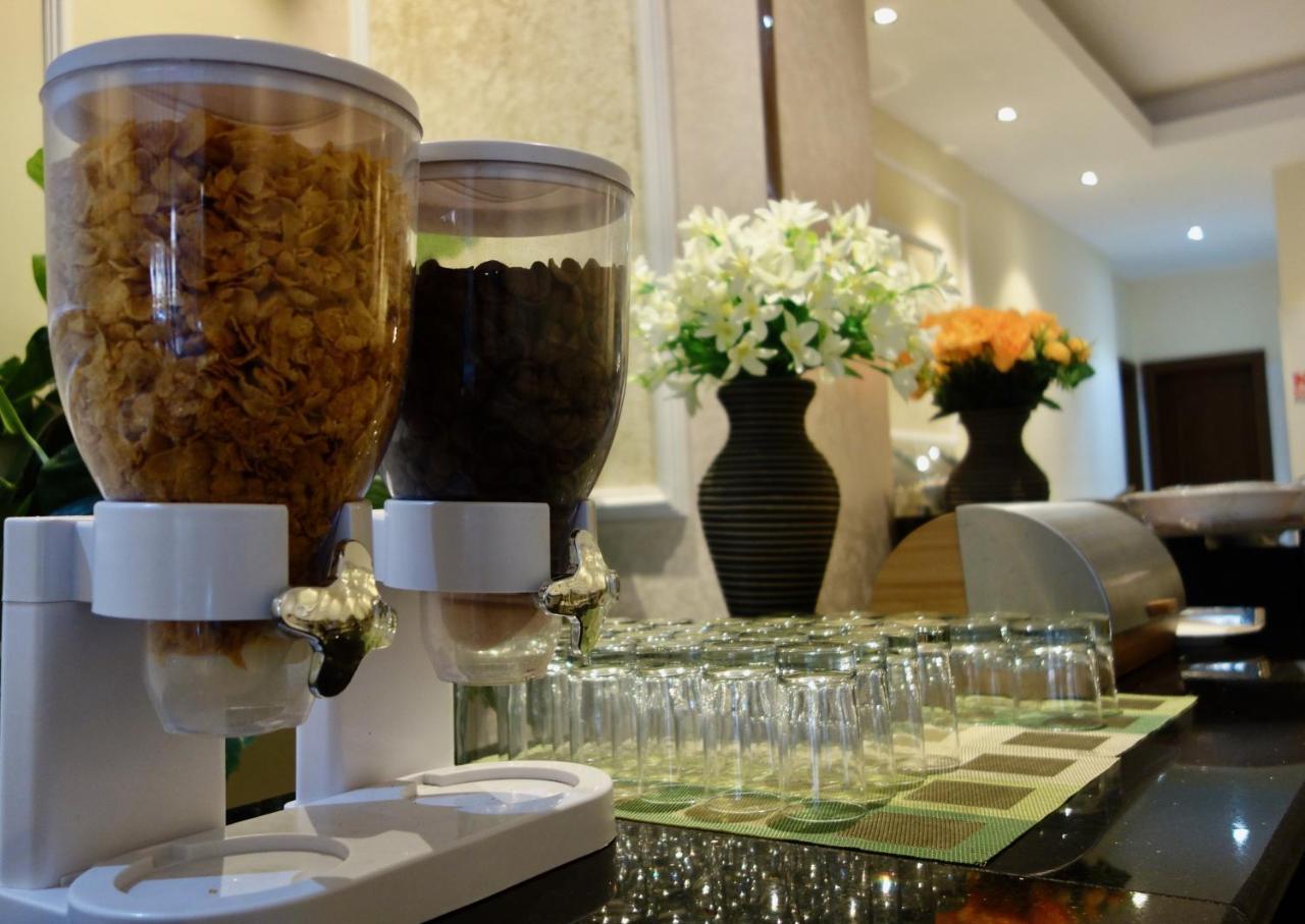 סאלאלה Grand Tayba Hotel מראה חיצוני תמונה