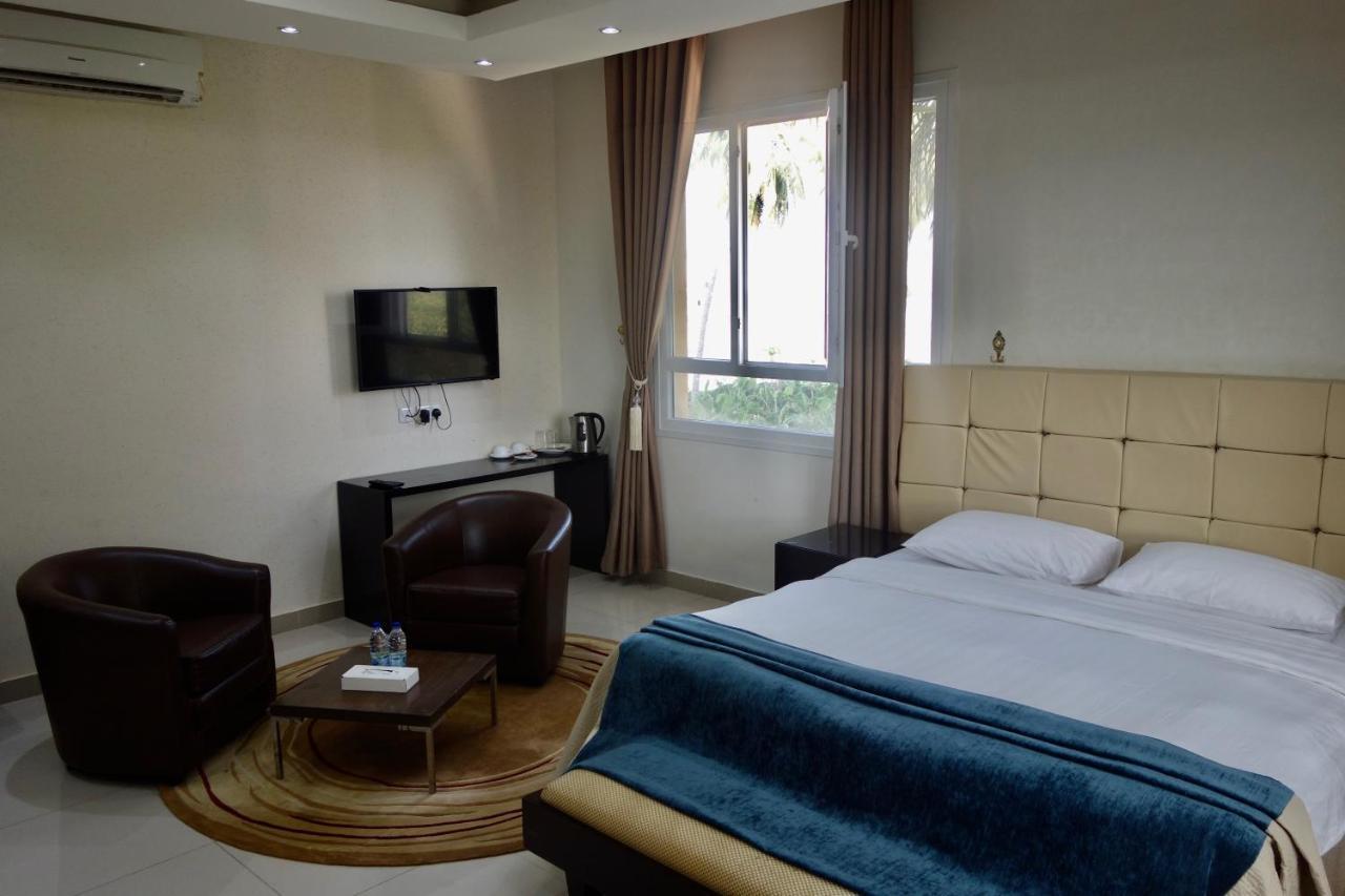 סאלאלה Grand Tayba Hotel מראה חיצוני תמונה
