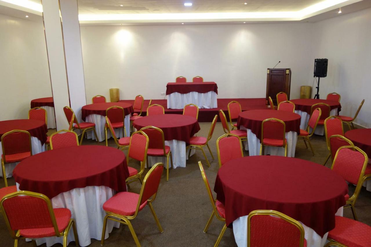 סאלאלה Grand Tayba Hotel מראה חיצוני תמונה