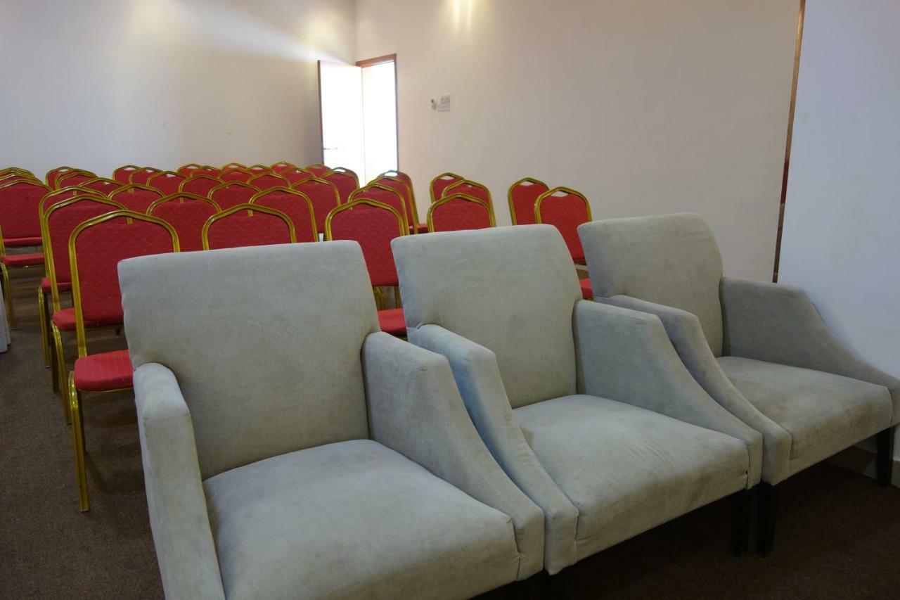 סאלאלה Grand Tayba Hotel מראה חיצוני תמונה