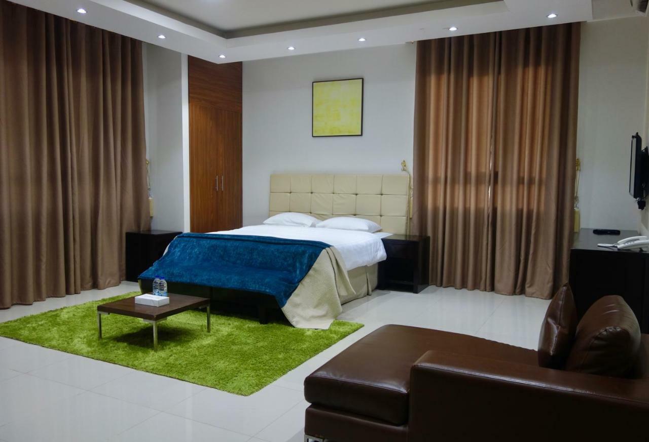 סאלאלה Grand Tayba Hotel מראה חיצוני תמונה